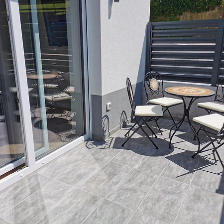 Naia Apartments Novo Mesto Buitenkant foto